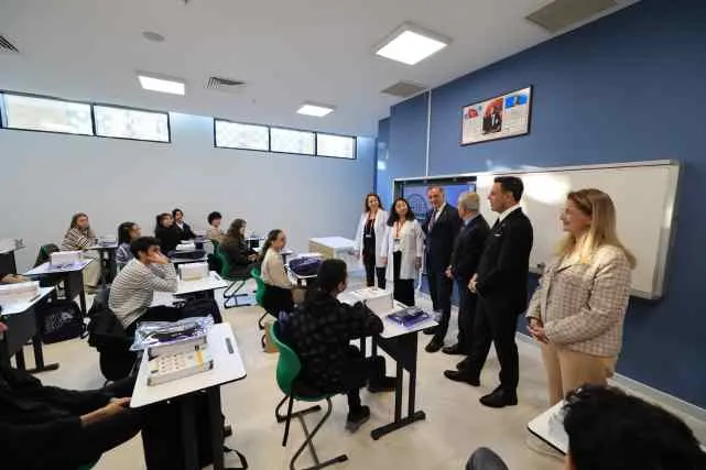 İBB, Filenin Sultanları Öğrenci Yurtlarına kardeş geldi