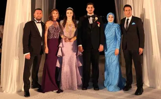 Siyaset ve iş dünyası nişan töreninde buluştu